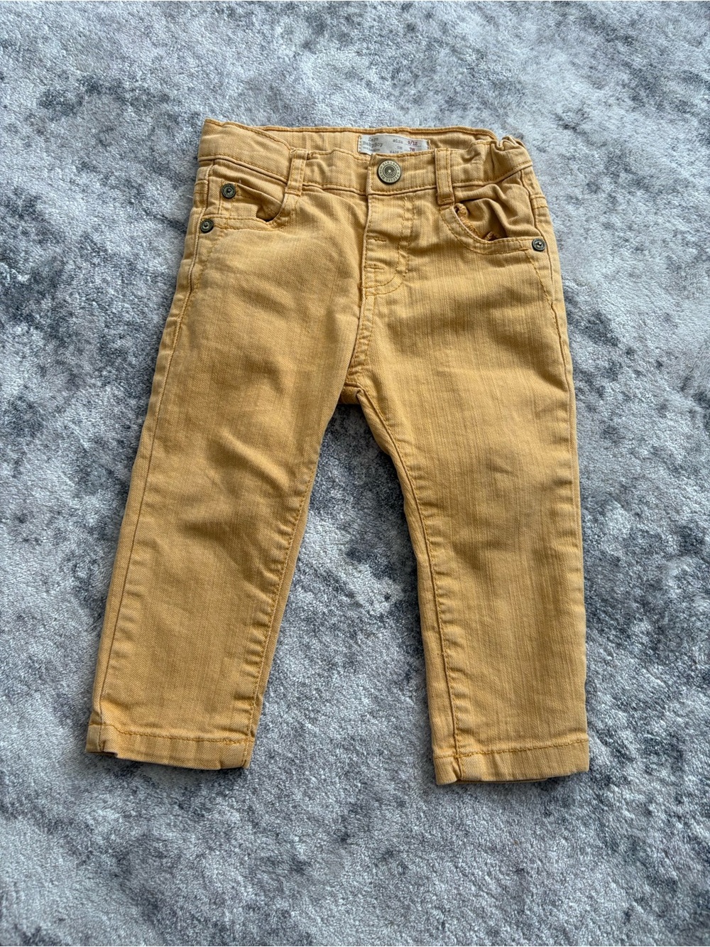⭐️5/$30 Zara Yellow Jeans